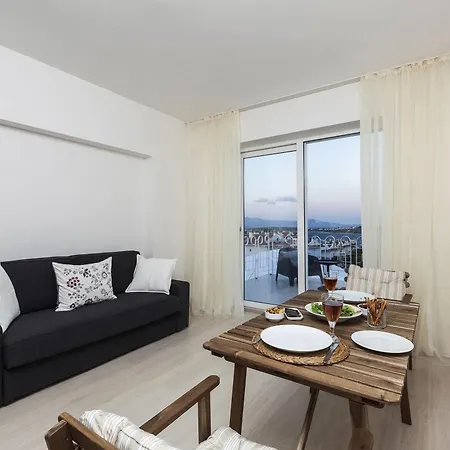 Ξενοδοχείο Troy Boutique Hotel&suites&spa 2*
