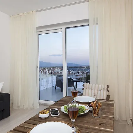 Ξενοδοχείο Troy Boutique Hotel&suites&spa 2*
